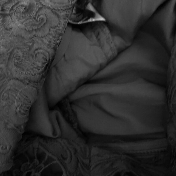 🔥ASOS V Neck Black Lace Bell Sleeve Romper - Picture 9 of 10